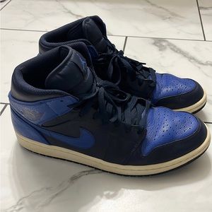 2017 NIKE AIR JORDAN 1 MID ROYAL OBSIDIAN